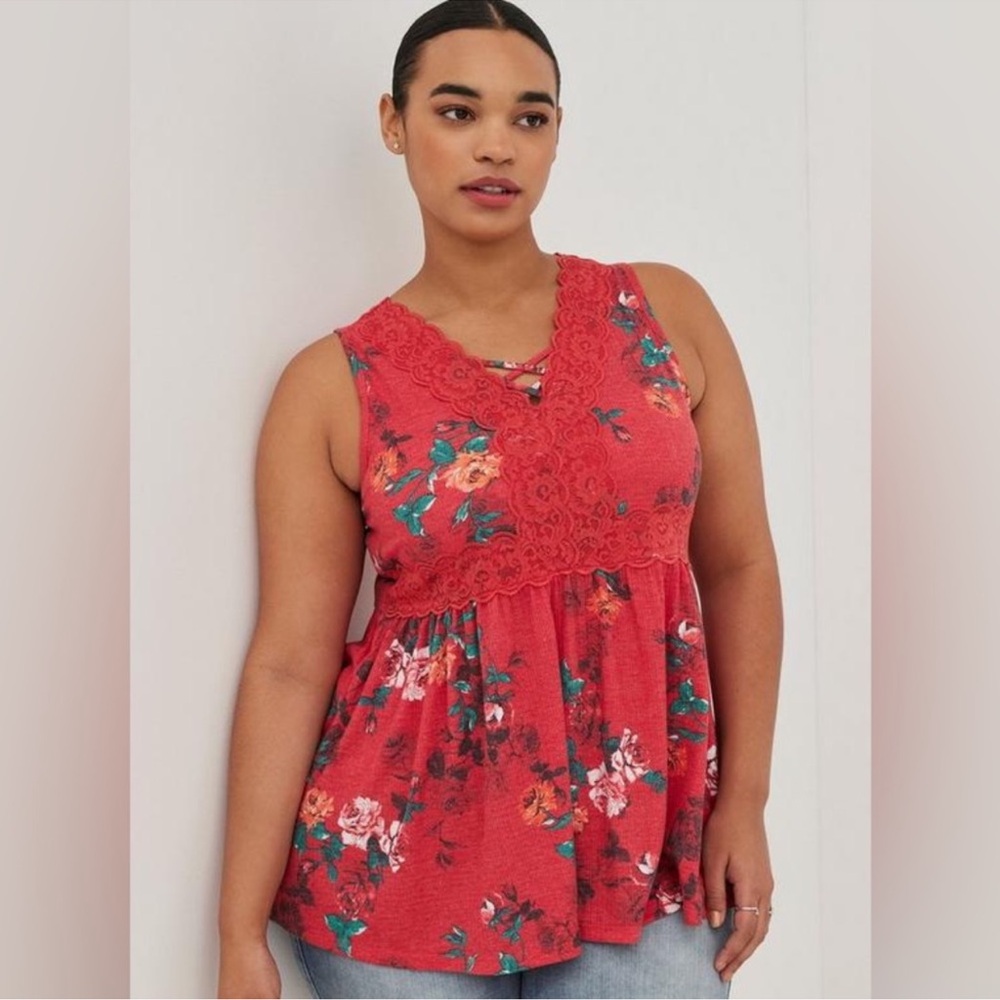 Torrid NWT 3x  Floral Lace Trim Red Top